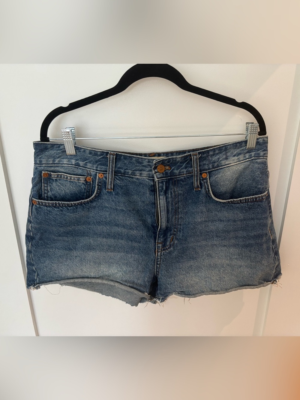 Madewell Classic High-Rise Denim Shorts in Blue